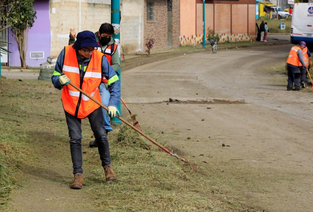 Realizan Jornada De Limpieza Comunitaria En Lomas De Santa Fe De Xalapa