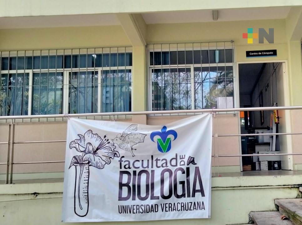 En La Facultad De Biología De La UV Reconocieron A Sus Catedráticos ...